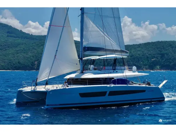 Maurice - Luxury Catamaran, A/C, Generator, Water maker