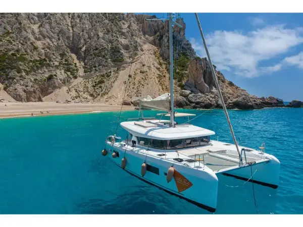 Catalina | A/C generator watermaker