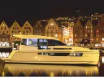 Platinum 989 Flybridge