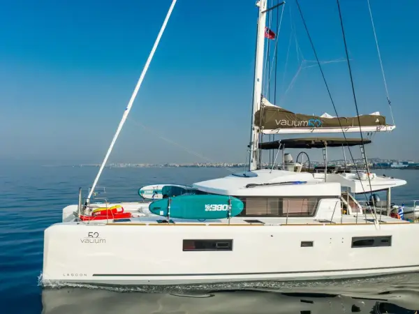 ELVIRA 52